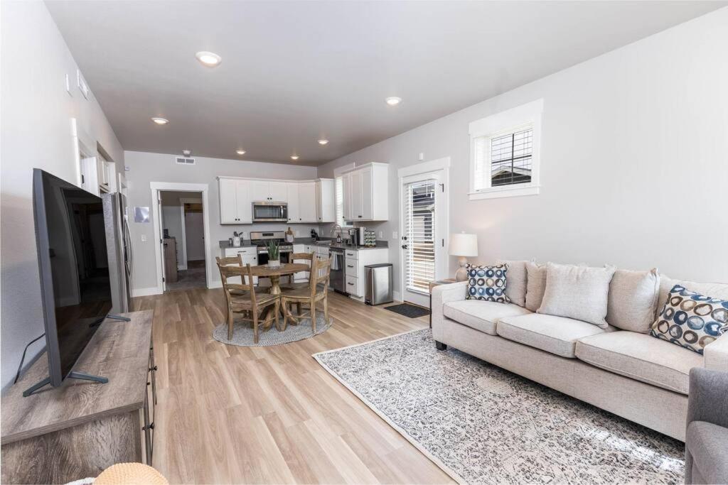 Charming 3-Bedroom In Vibrant New Neighborhood Billings Luaran gambar
